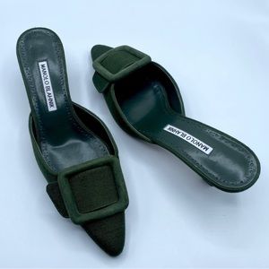 MANOLO BLAHNIK with BOX
Maysale 50 buckled suede mules